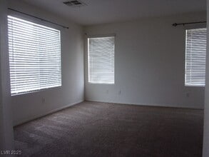 4408 Santa Clarita Ave in Las Vegas, NV - Building Photo - Building Photo