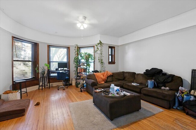 5018 S Blackstone Ave in Chicago, IL - Building Photo - Building Photo