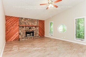 436 Julie Anne Way in Woodstock, GA - Foto de edificio - Building Photo