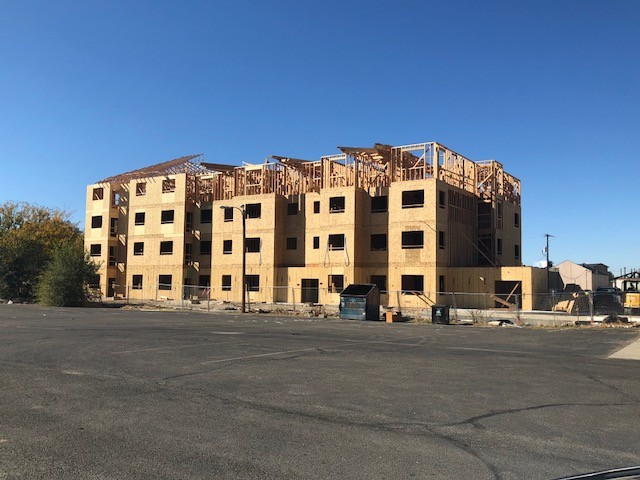 Vineyard Suites on the Boulevard in Nampa, ID - Building Photo