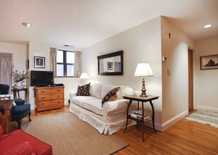 103 Gainsborough St in Boston, MA - Foto de edificio - Building Photo