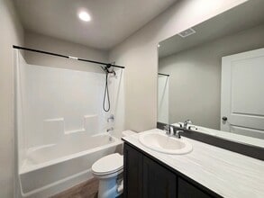 2443 3rd St SE in East Wenatchee, WA - Building Photo - Building Photo