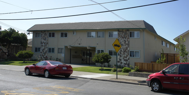 419 W 10th St in Antioch, CA - Foto de edificio - Building Photo