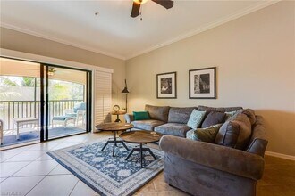 9836 Venezia Cir, Unit 922 in Naples, FL - Building Photo - Building Photo