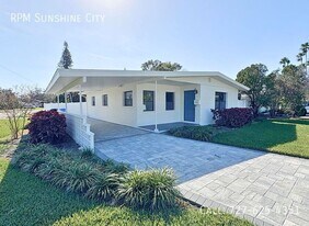 1516 Delaware Ave NE in St. Petersburg, FL - Building Photo