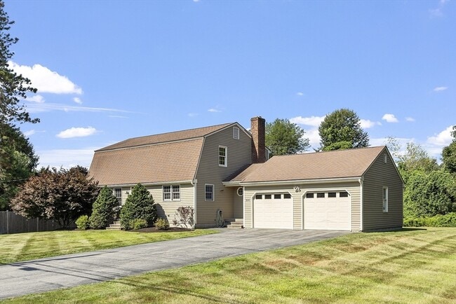 221 Parkerville Rd in Southborough, MA - Building Photo - Building Photo