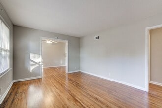 1929 W 49th St in Tulsa, OK - Building Photo - Building Photo