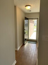 1205 Harmes Way in Lexington, KY - Building Photo - Building Photo