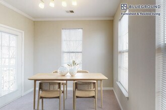 2350 26th Ct S in Arlington, VA - Building Photo - Building Photo