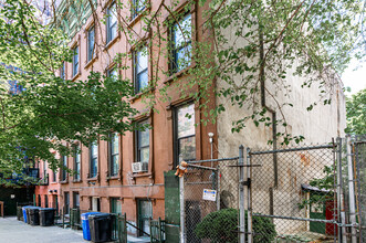 158 E 111th St in New York, NY - Building Photo - Building Photo