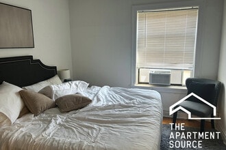 1913 W Larchmont Ave, Unit 2A in Chicago, IL - Building Photo - Building Photo