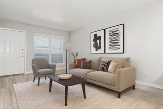 Palmilla Apartments in Irving, TX - Foto de edificio - Building Photo