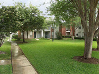 MADISON APARTMENTS in Houston, TX - Building Photo - Building Photo