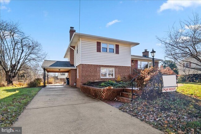 property at 7107 Tyndale St