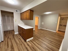 825 10th Ave in Brackenridge, PA - Foto de edificio - Building Photo