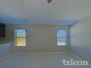 304 Ranchito Pass in Haslet, TX - Foto de edificio - Building Photo