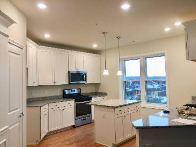 120 University Ave in Westwood, MA - Building Photo