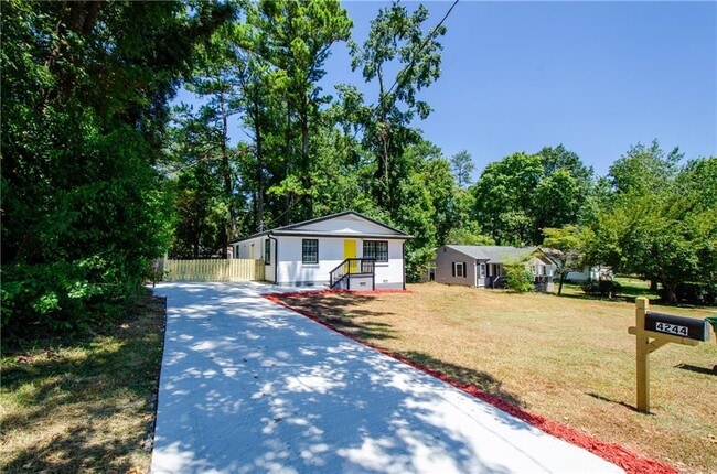 property at 4244 Lindsey Dr