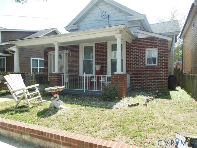 property at 1525 Oakwood Ave
