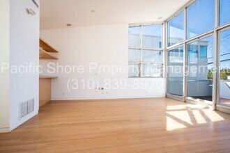 543 Rose Ave in Los Angeles, CA - Building Photo - Building Photo