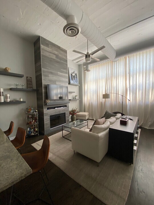 2750 N Wayne Ave, Unit M in Chicago, IL - Building Photo
