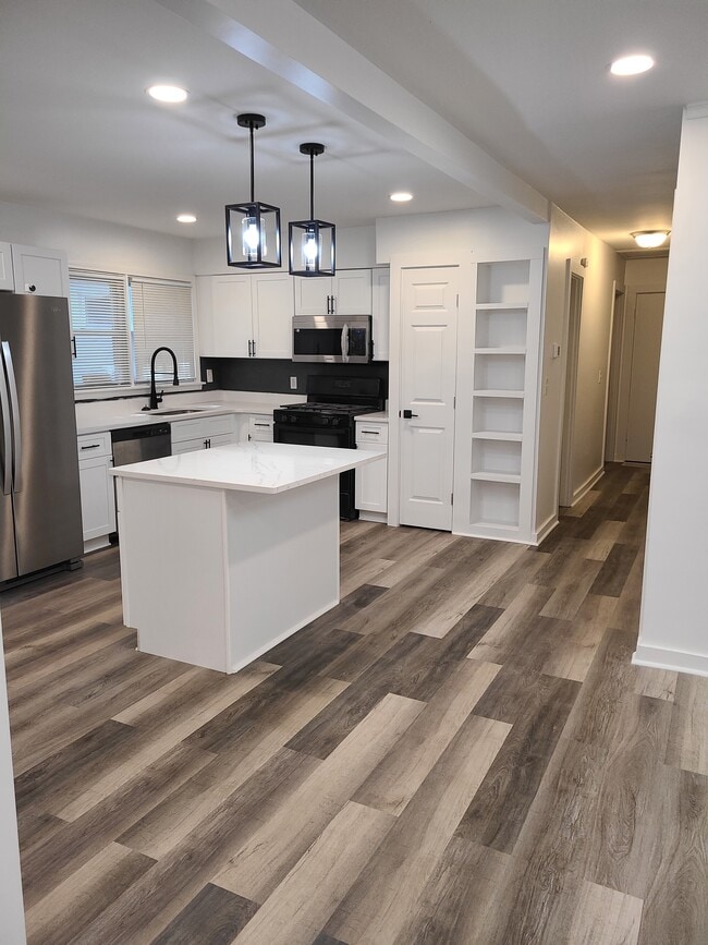 2394 Bouldercliff Way SE in Atlanta, GA - Building Photo - Building Photo