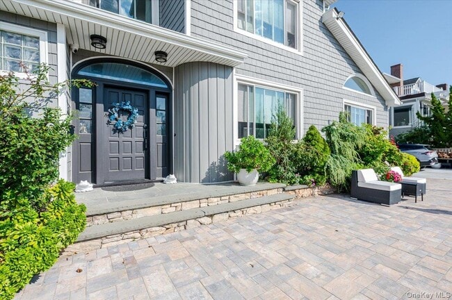 94 Heron St in Long Beach, NY - Building Photo - Building Photo
