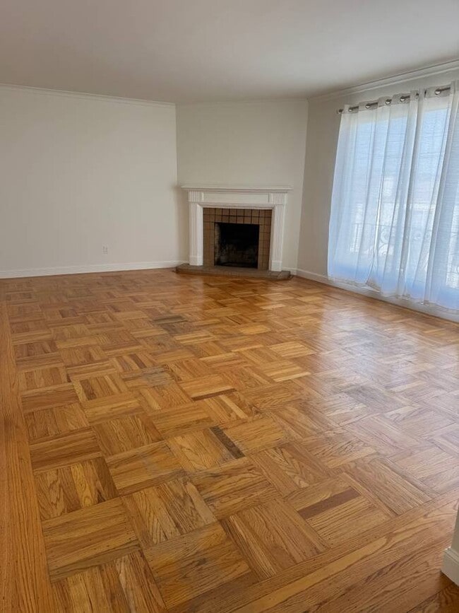27 Fredson Ct, Unit 27 Fredson Ct