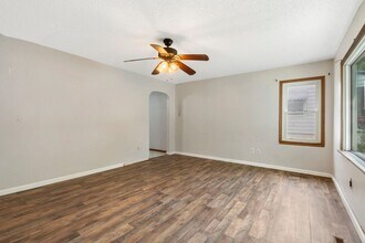 631 S Newton Ave in Springfield, MO - Building Photo - Building Photo