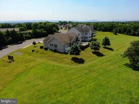 400 Albin Dr in Stephens City, VA - Building Photo