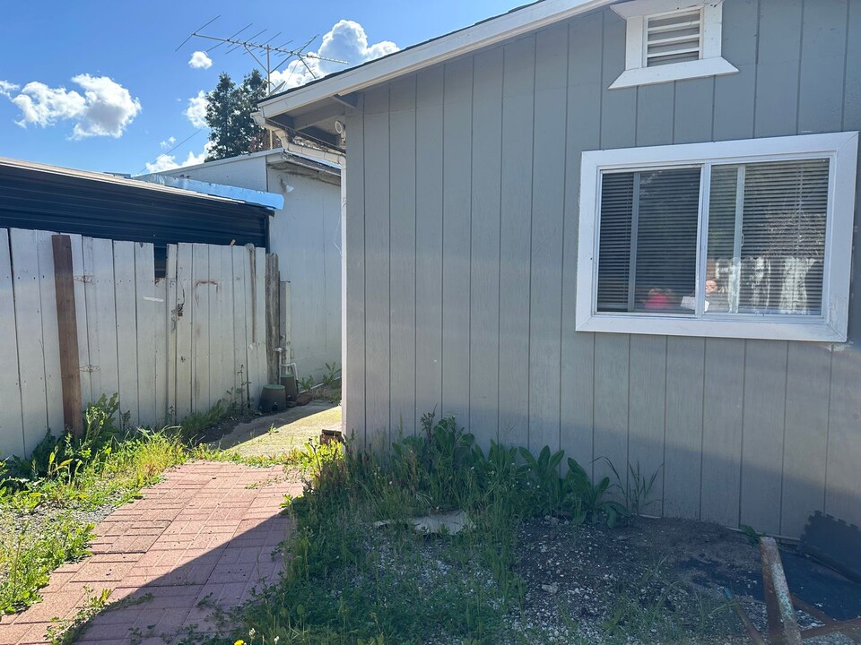 12500 New Ave in San Martin, CA - Building Photo