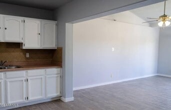 10321 Preston Dr in El Paso, TX - Building Photo - Building Photo