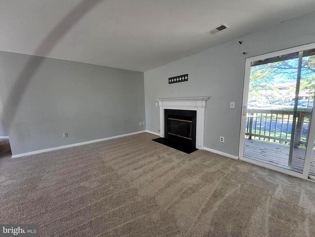203 Fernwood Pl in Warrenton, VA - Building Photo - Building Photo