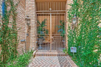 1331 Bissonnet St in Houston, TX - Building Photo - Building Photo