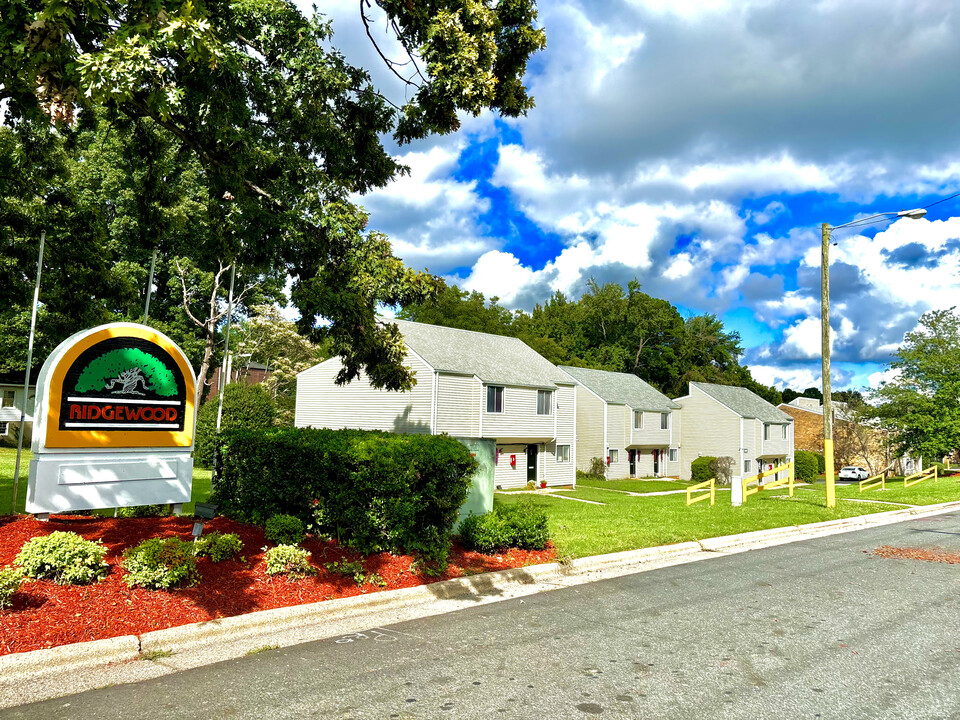 Ridgewood Apartments in Greensboro, NC - Building Photo