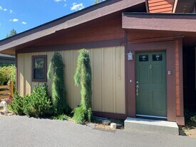 19895 Alderwood Cir in Bend, OR - Building Photo