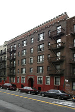 181-183 Vermilyea Ave in New York, NY - Building Photo - Building Photo