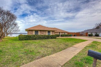 4804 Edgewater Dr in Rowlett, TX - Building Photo - Building Photo