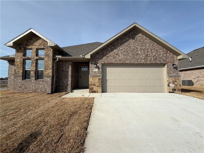 211 Kristen Ln in Centerton, AR - Building Photo - Building Photo