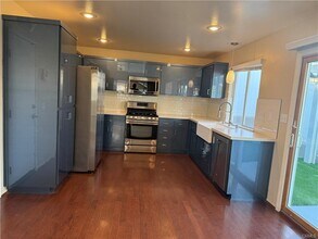 42 Parterre Ave in Lake Forest, CA - Building Photo - Building Photo