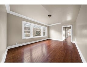 7751 S Saginaw Ave, Unit 1 in Chicago, IL - Building Photo - Building Photo