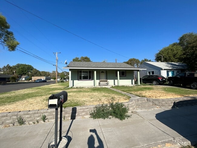 property at 248 SE 9th St
