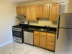 385 Dorchester St in Boston, MA - Building Photo - Building Photo