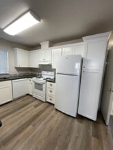15025 SE East Ave in Milwaukie, OR - Building Photo - Building Photo
