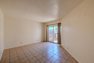 7501 Pennsylvania Ln NE, Unit A in Albuquerque, NM - Building Photo - Building Photo