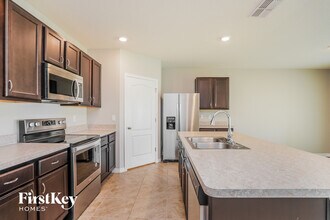 1386 Fox Squirrel Dr in Davenport, FL - Building Photo - Building Photo