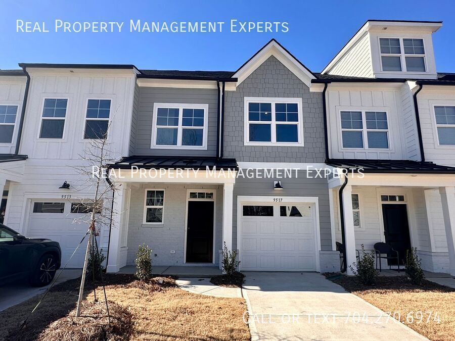 9517 Munsing Dr in Charlotte, NC - Building Photo