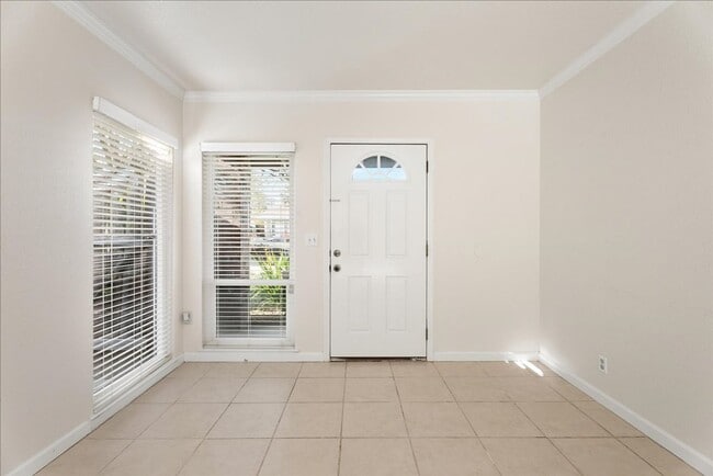 6830-6830 Concert Way in Sacramento, CA - Foto de edificio - Building Photo