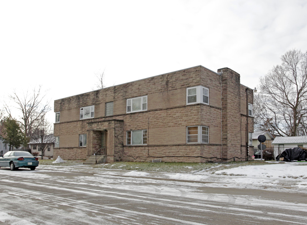 901 Dearborn St in Elkhart, IN - Foto de edificio