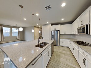 4631 Roger River Ave in Las Vegas, NV - Foto de edificio - Building Photo